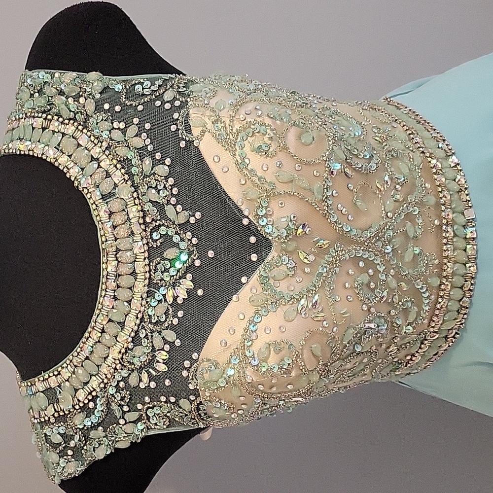ALYCE Elegant Beaded prom Party Dress with Aqua Skirt - Picture 3 of 9